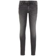 Sorte J06 Low-Rise Slim-Fit Jeans